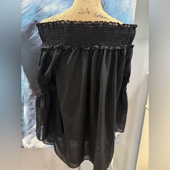 Max Studio off the shoulder Blouse - Picture 3 of 7